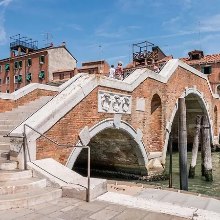 Cozy Near Train Station Venezia